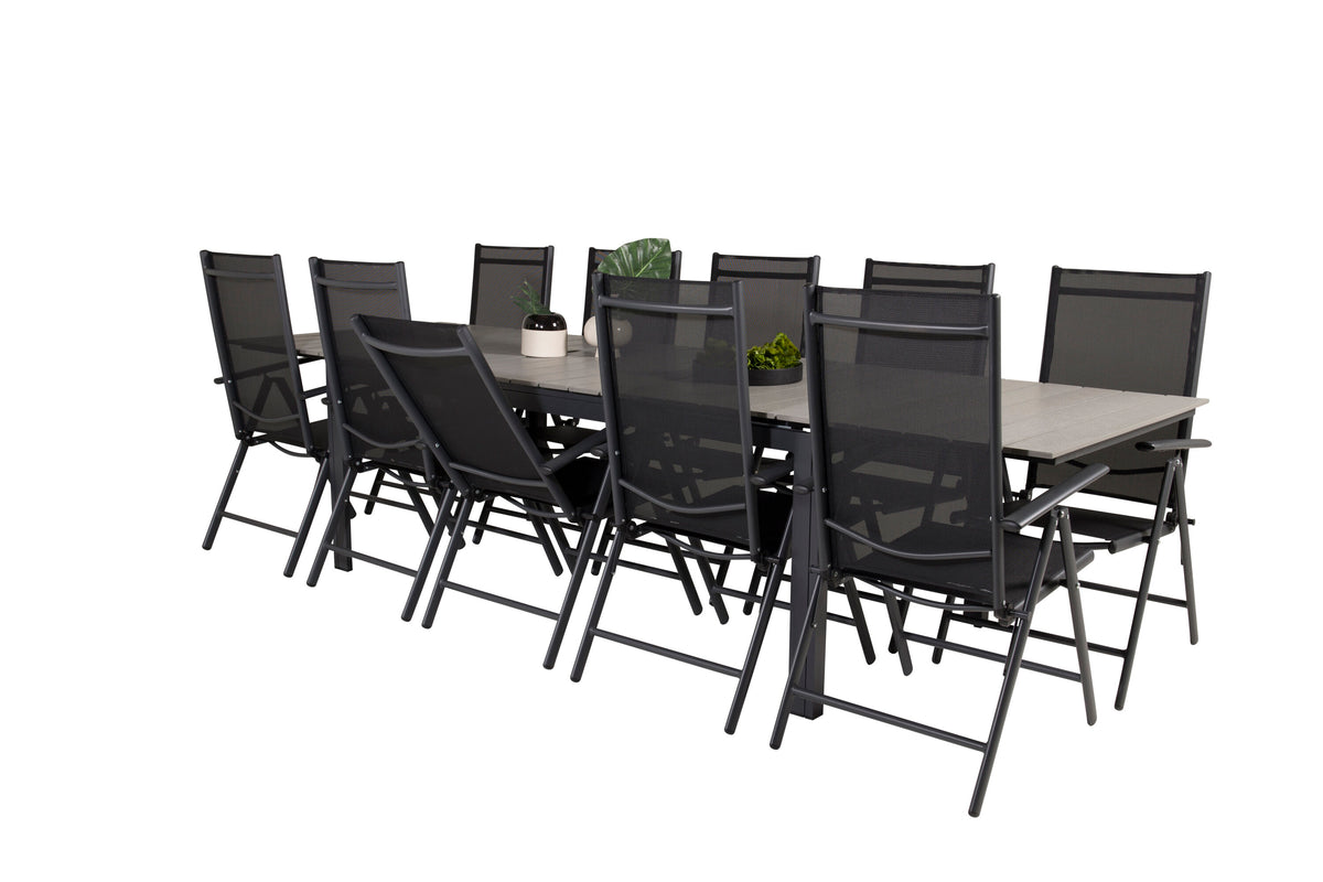 Levels Matbord med Break Stolarna – Bord: 75x224x100 Stol: 62x107,5x55