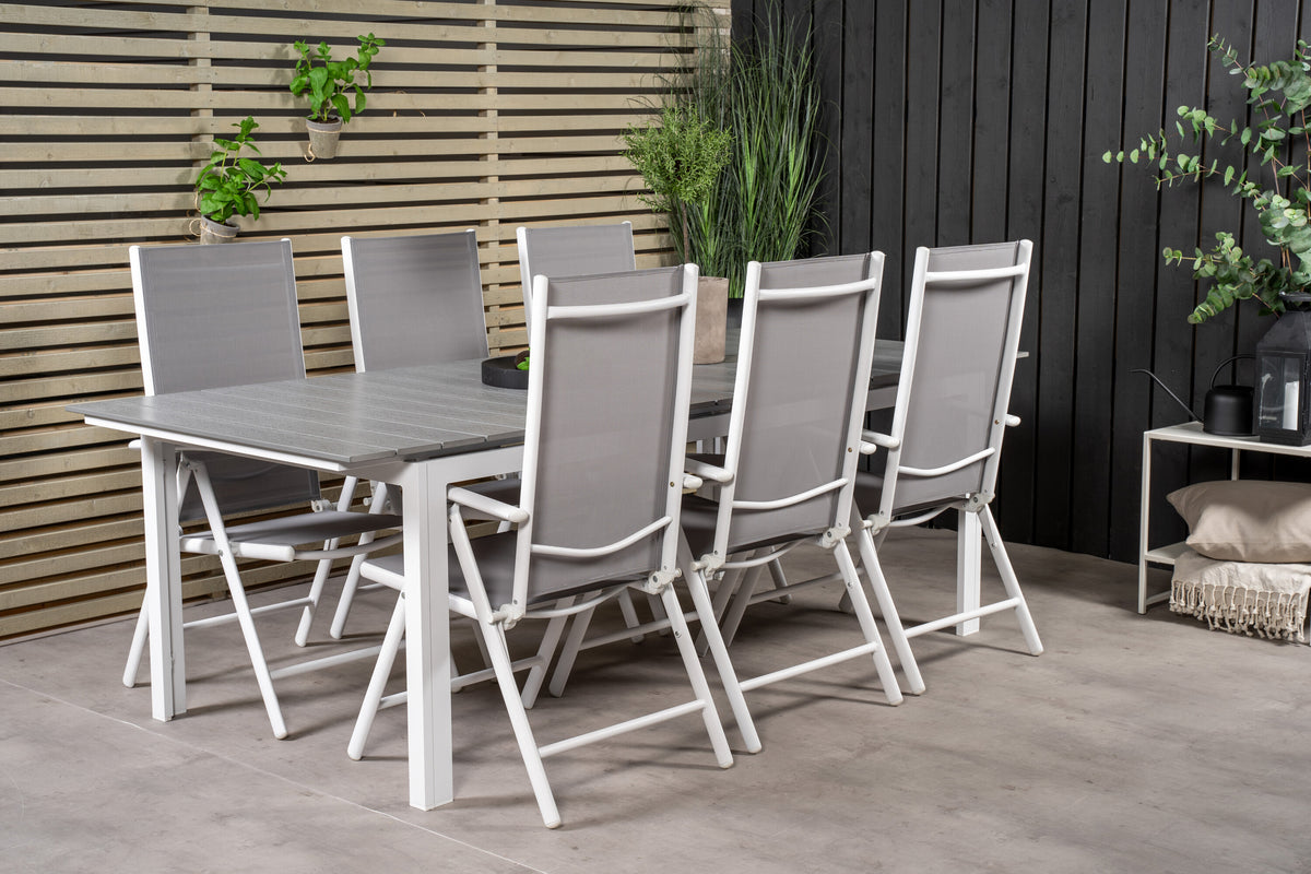Levels Matbord med Break Stolarna – Bord: 74x229x100 Stol: 62x107,5x55