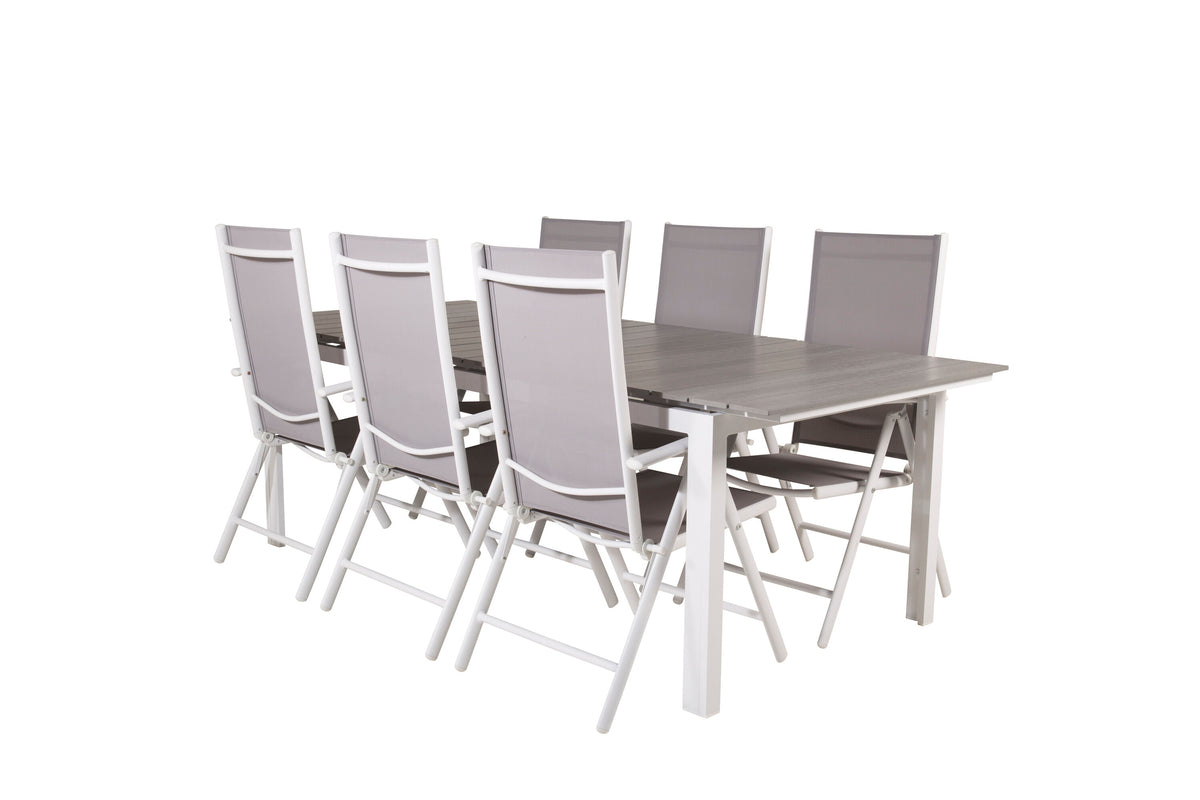 Levels Matbord med Break Stolarna – Bord: 74x229x100 Stol: 62x107,5x55