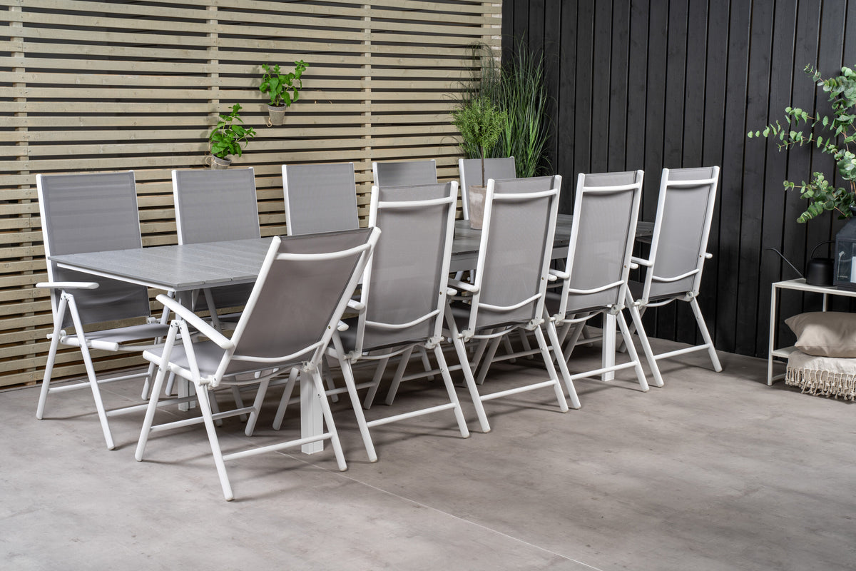 Levels Matbord med Break Stolarna – Bord: 74x229x100 Stol: 62x107,5x55