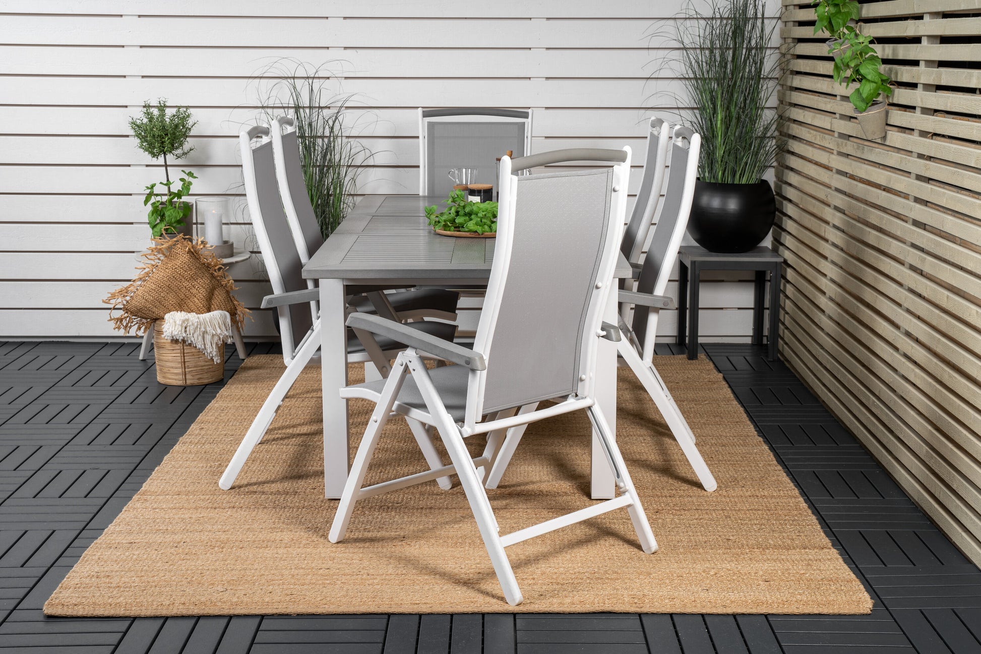 Albany Matbord med Albany Stolarna Matgrupp