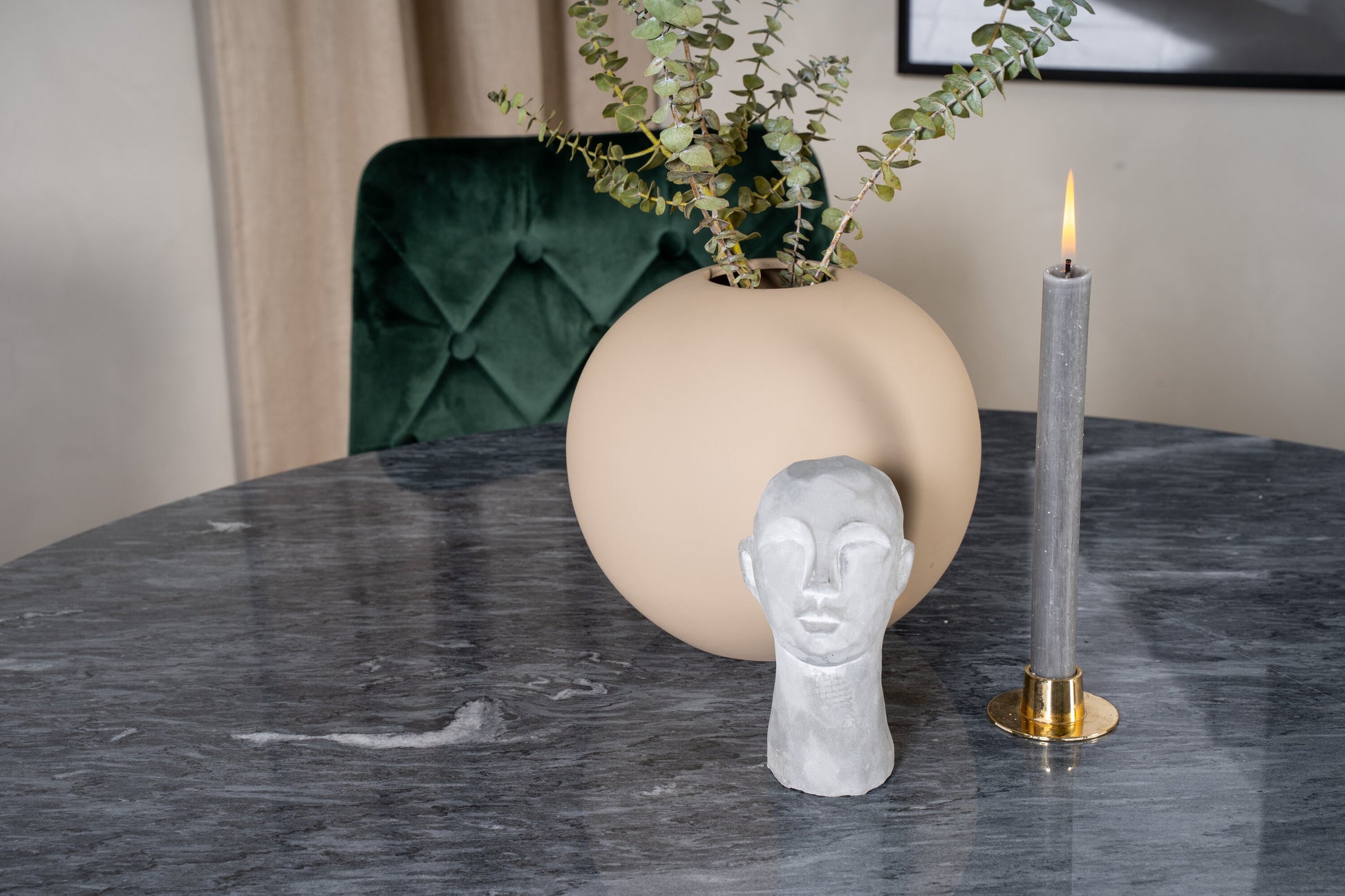 Estelle Matbord med Velvet Deluxe Stolarna Matgrupp