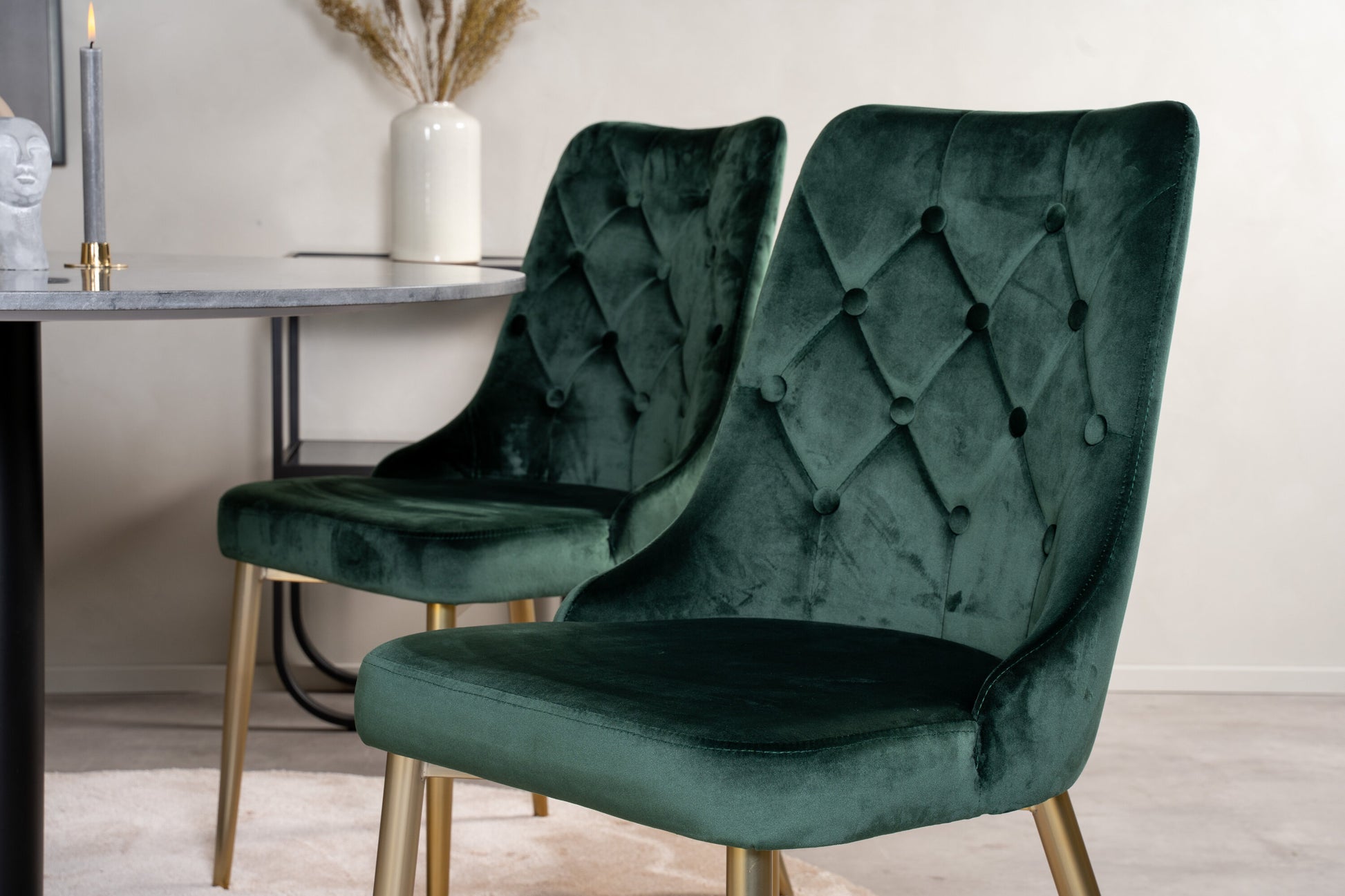 Estelle Matbord med Velvet Deluxe Stolarna Matgrupp