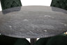 Estelle Matbord med Velvet Deluxe Stolarna – Bord: ⌀106 Stol: 66x88,5x50