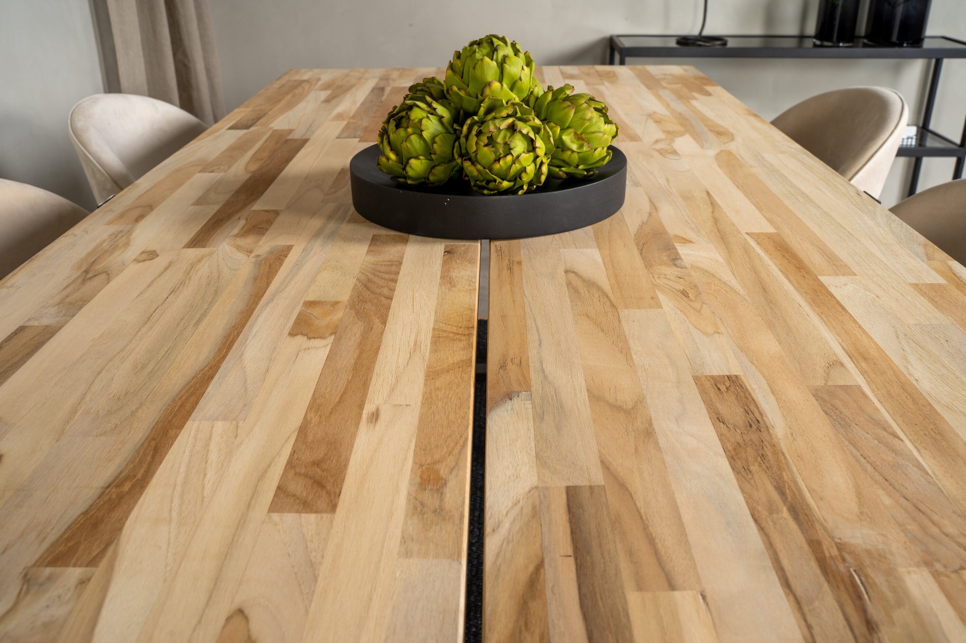 Cirebon Matbord med Velvet Stolarna Matgrupp