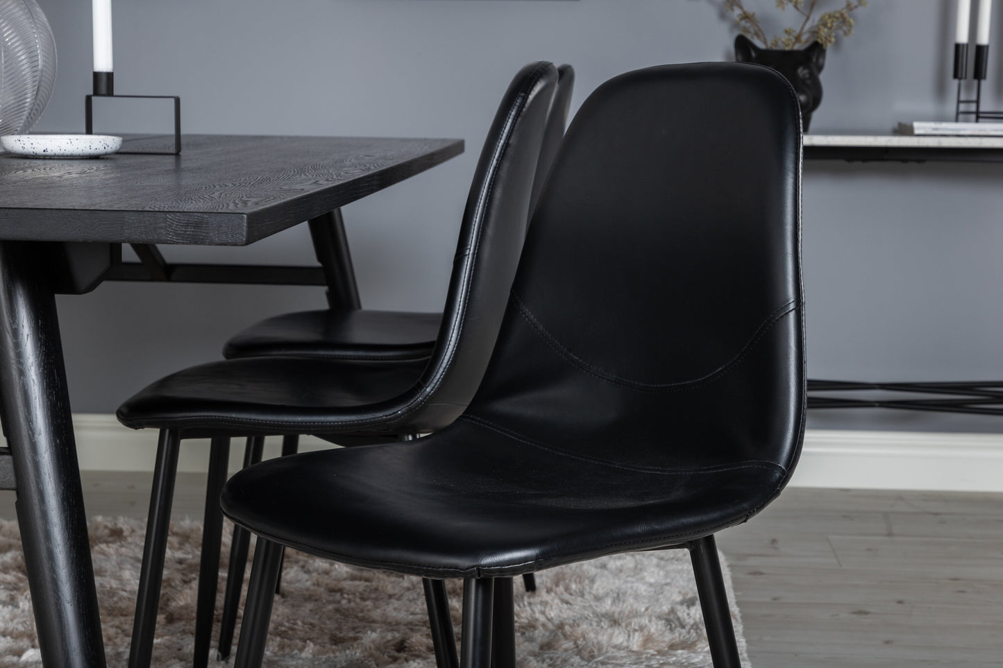 Sleek Matbord med Polar Stolarna Matgrupp