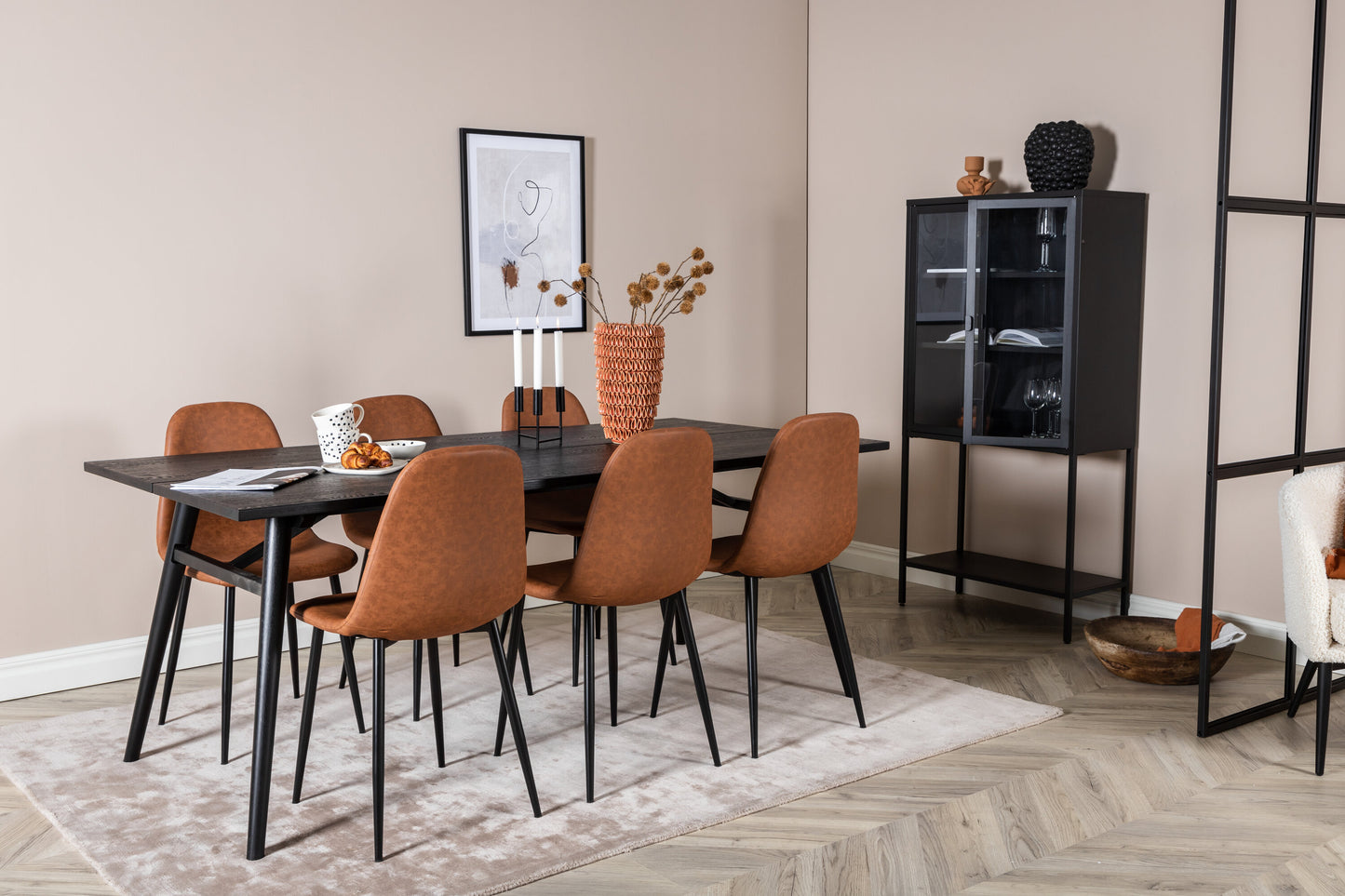 Sleek Matbord med Polar Stolarna Matgrupp