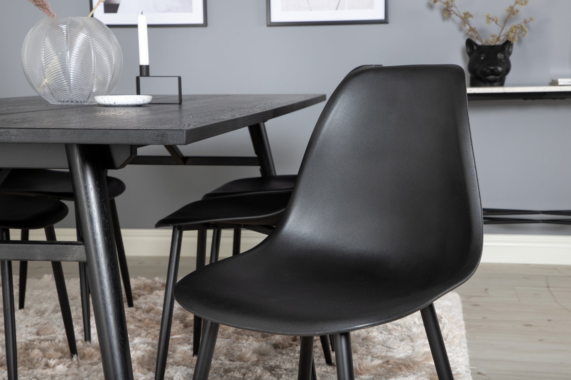 Sleek Matbord med Polar Stolarna Matgrupp