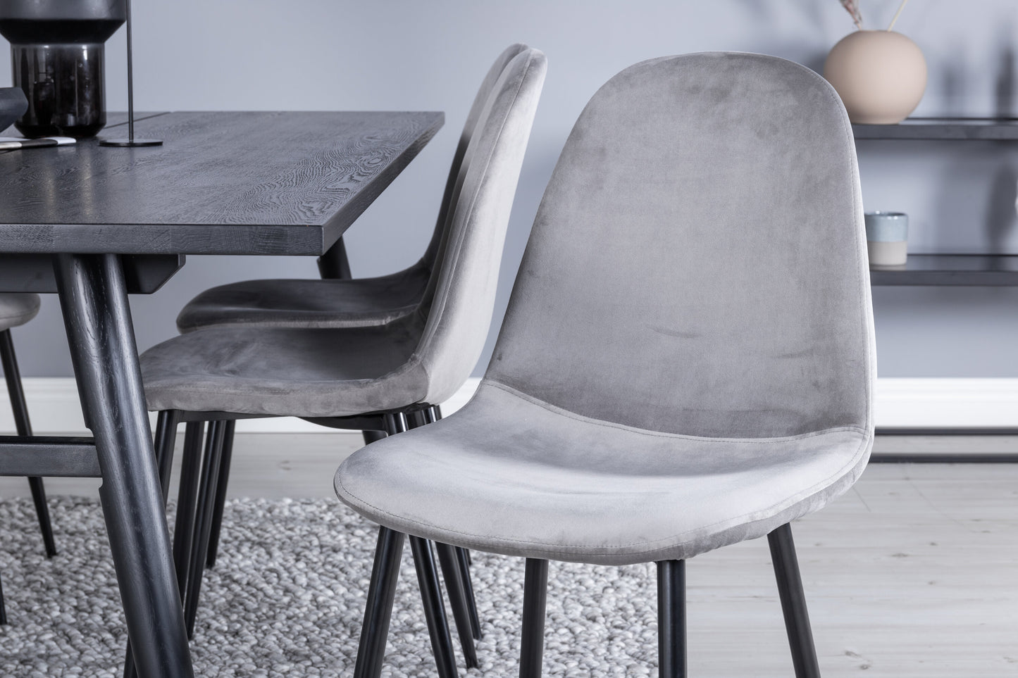 Sleek Matbord med Polar Stolarna Matgrupp