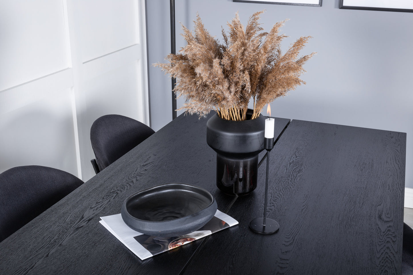 Sleek Matbord med Vault Stolarna Matgrupp