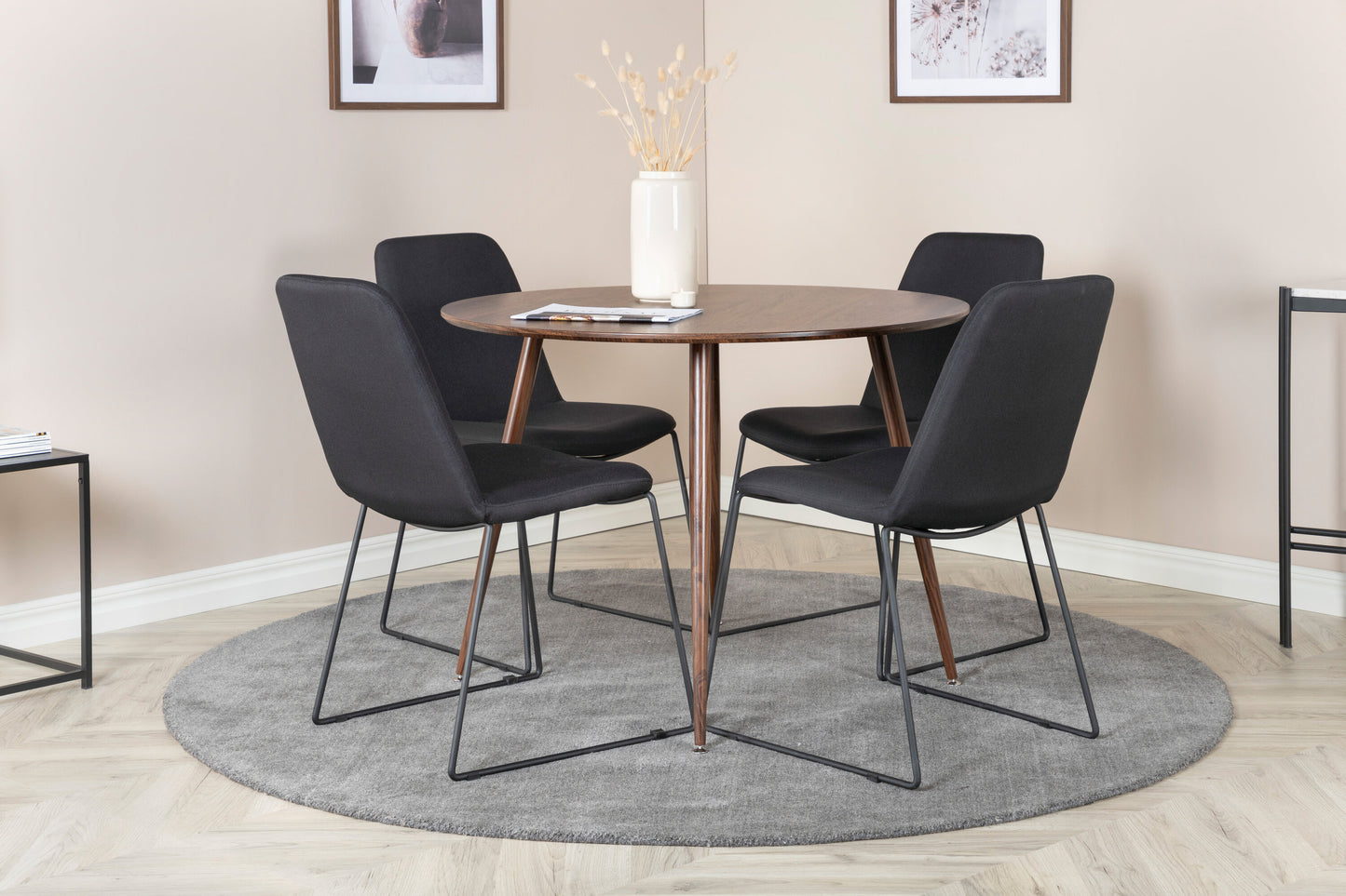 Plaza Matbord med Muce Stolarna Matgrupp