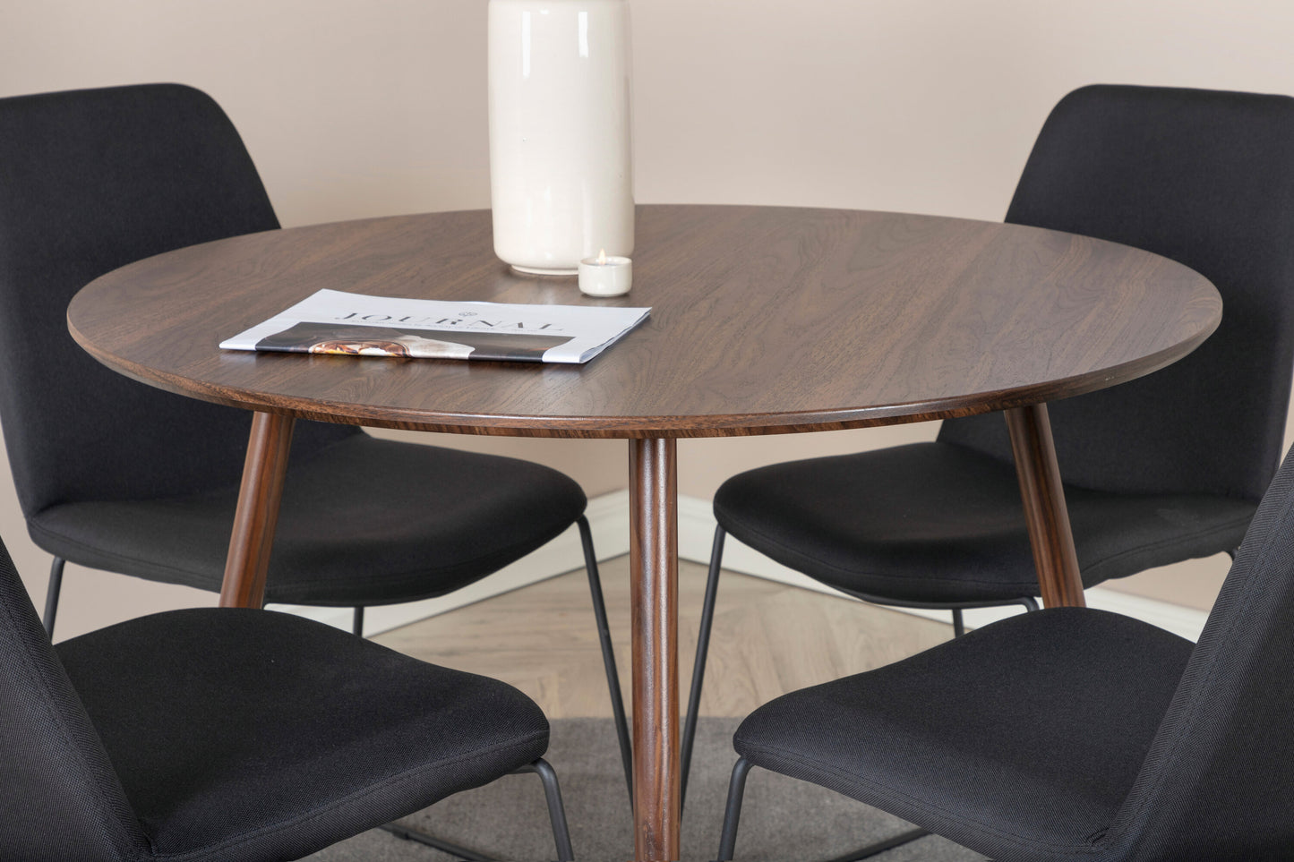 Plaza Matbord med Muce Stolarna Matgrupp
