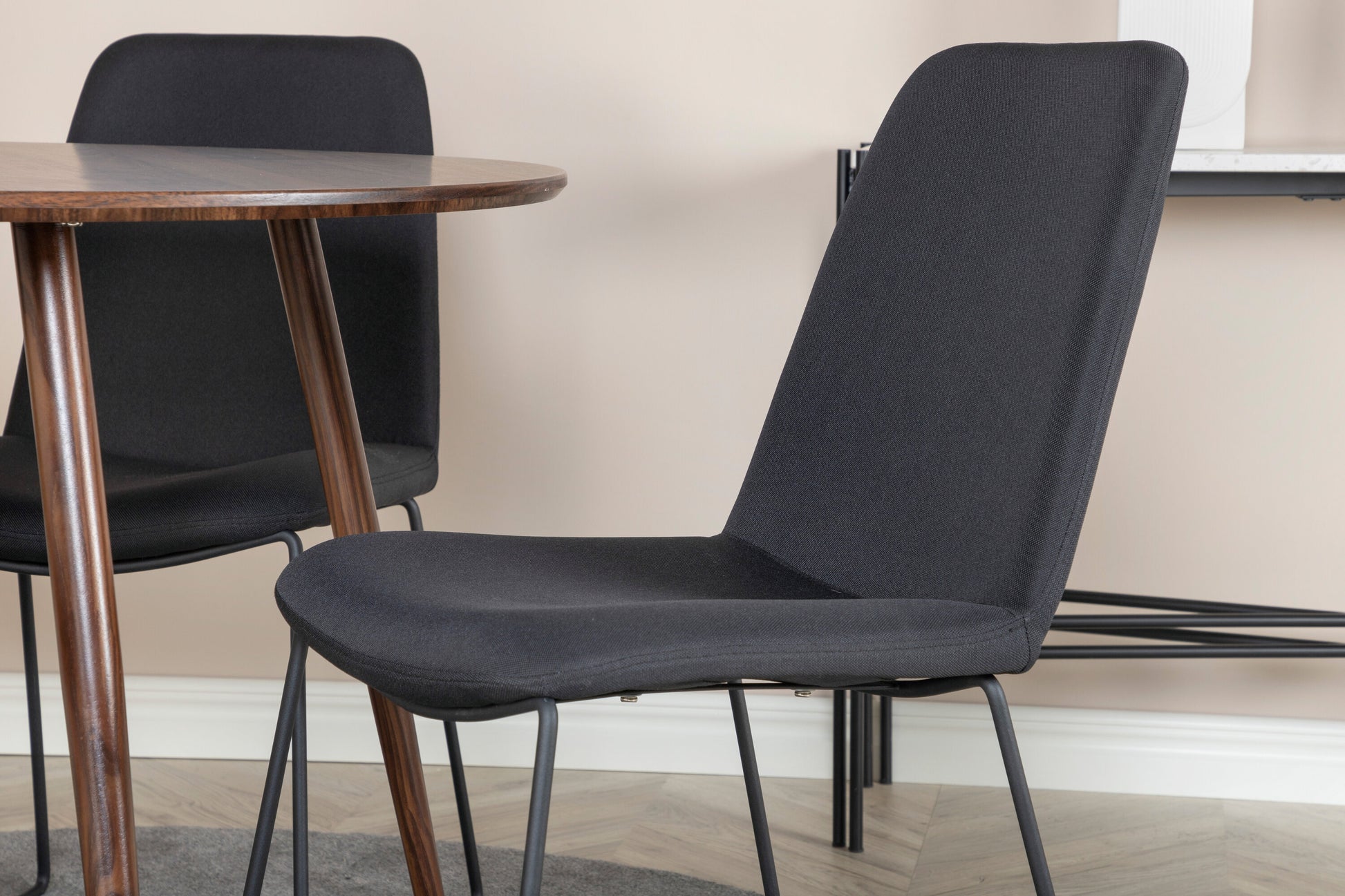 Plaza Matbord med Muce Stolarna Matgrupp