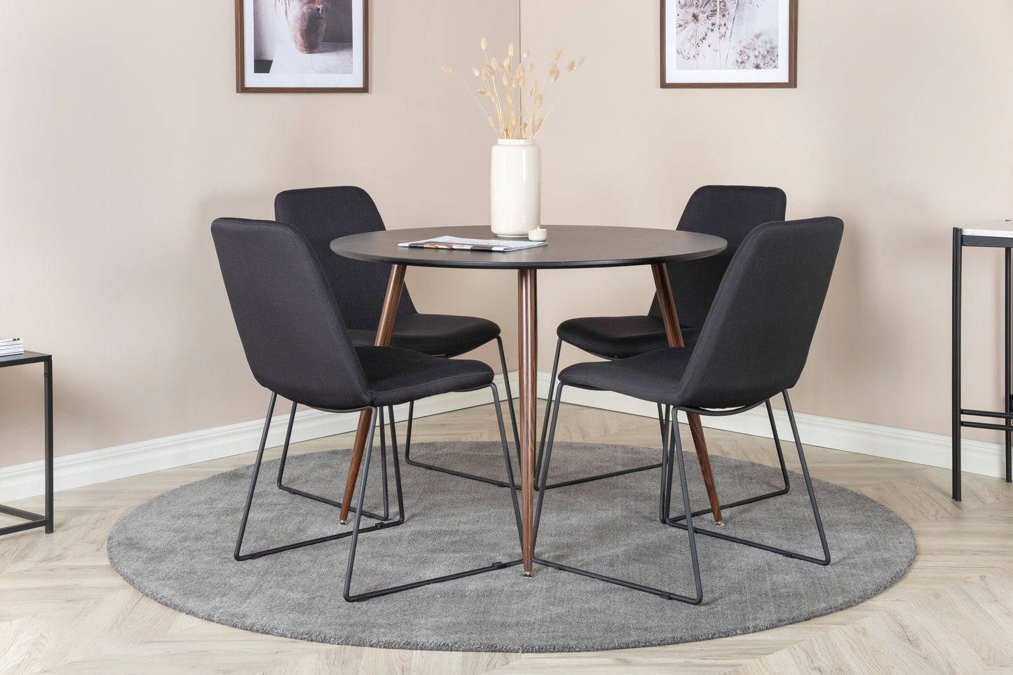 Plaza Matbord med Muce Stolarna Matgrupp