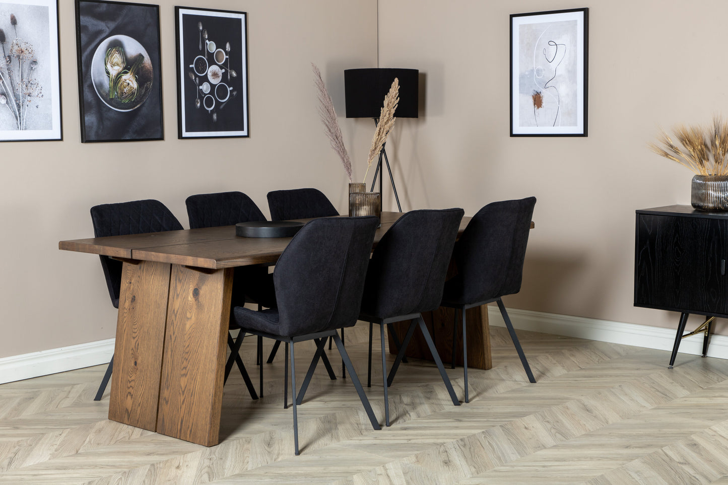 Logger Matbord med Gemma Stolarna Matgrupp