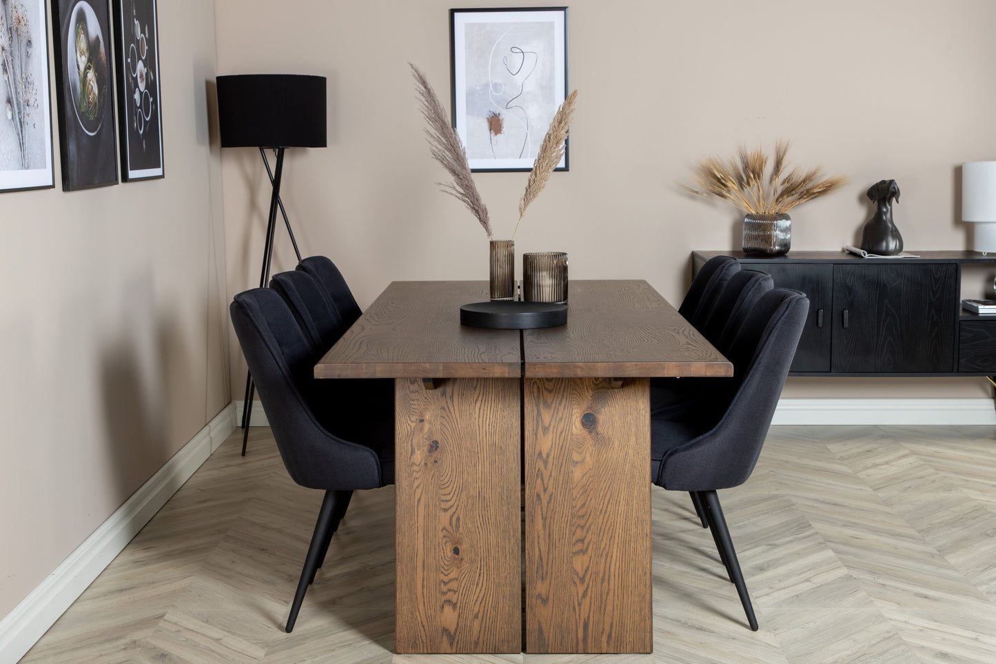 Logger Matbord med Velvet Deluxe Stolarna Matgrupp
