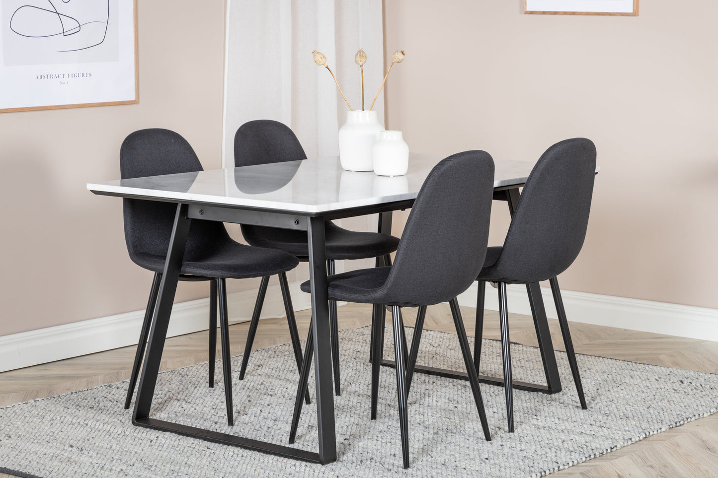 Estelle Matbord med Polar Stolarna – Bord: 74,5x140x90 Stol: 53x87x44