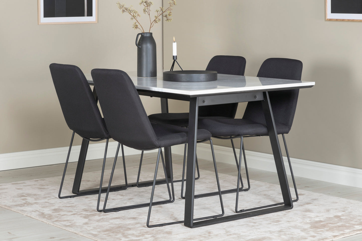 Estelle Matbord med Muce Stolarna – Bord: 74,5x140x90 Stol: 63x84x43