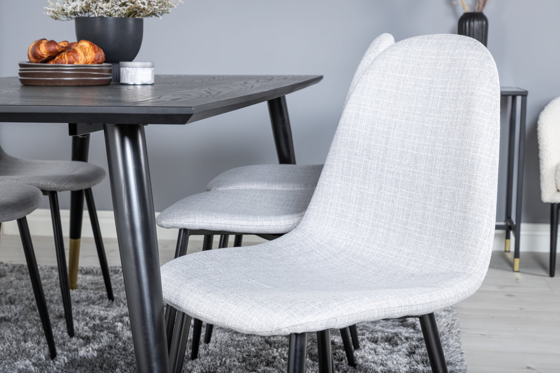 Dipp Matbord med Polar Stolarna – Bord: 75x180x90 Stol: 53x87x44