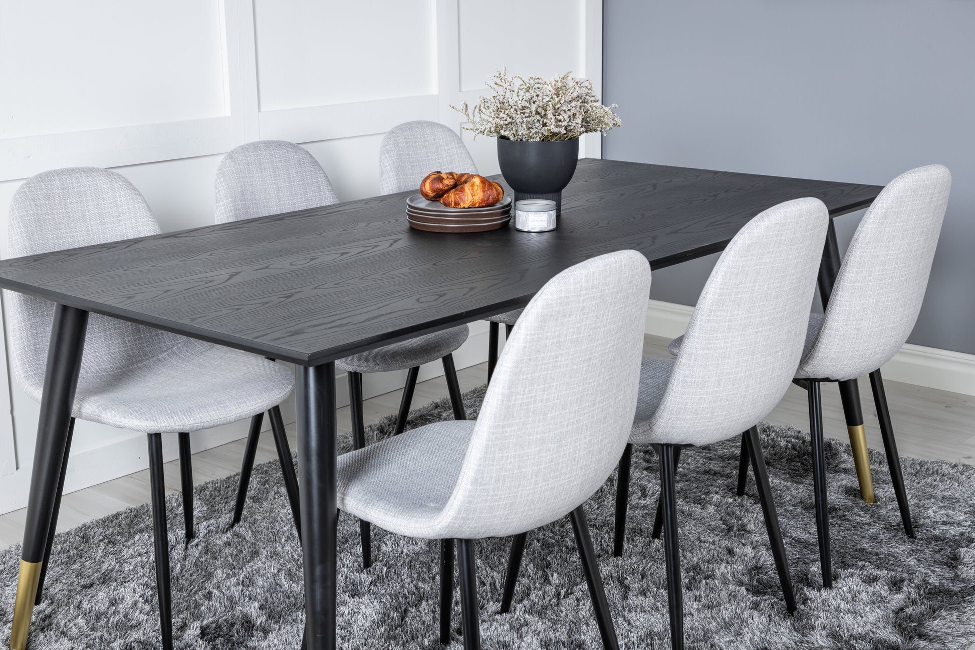 Dipp Matbord med Polar Stolarna – Bord: 75x180x90 Stol: 53x87x44