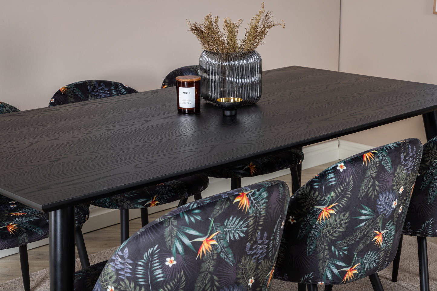 Dipp Matbord med Velvet Stolarna – Bord: 75x180x90 Stol: 55x78x50,5