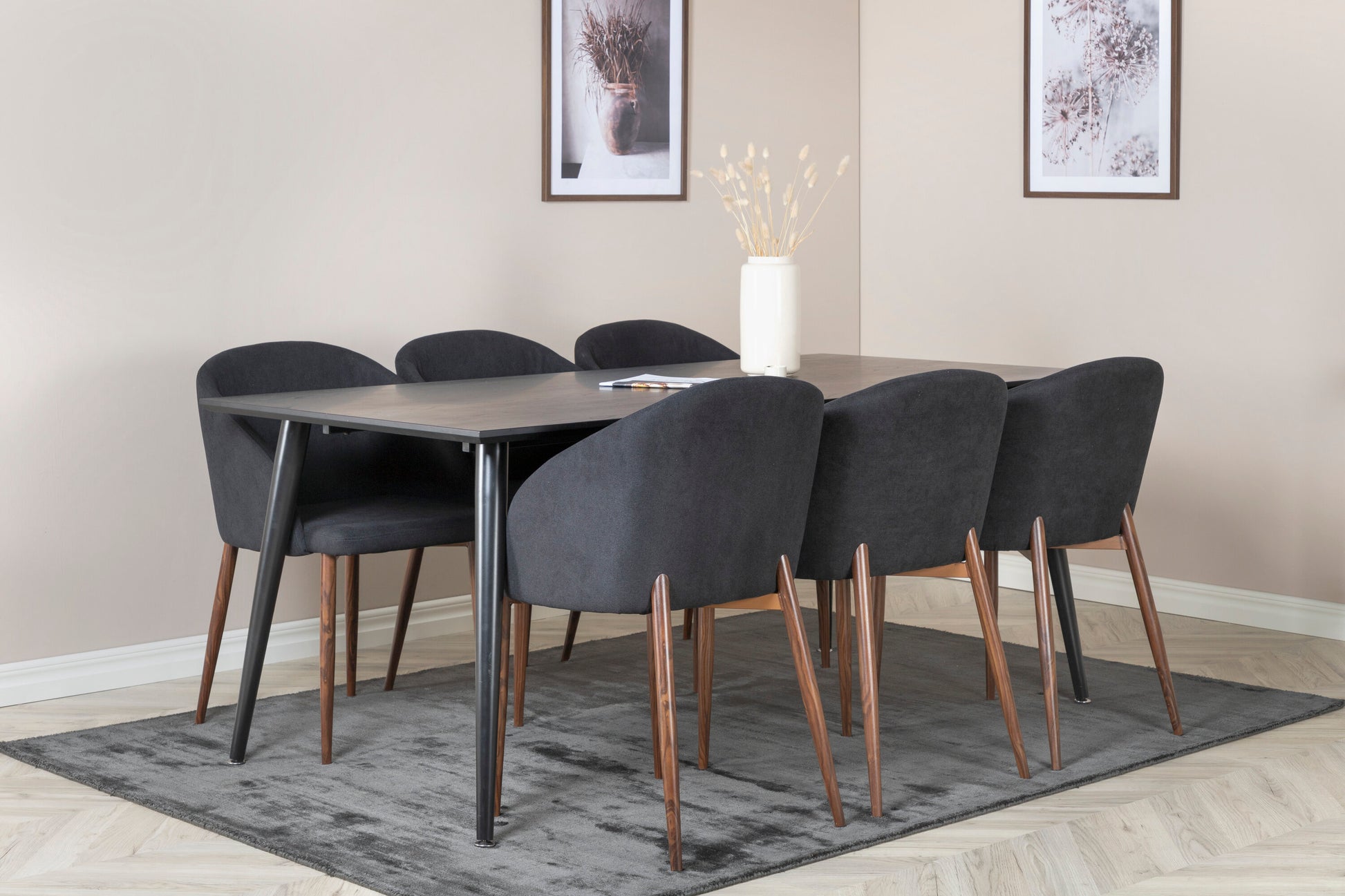 Dipp Matbord med Arch Stolarna Matgrupp