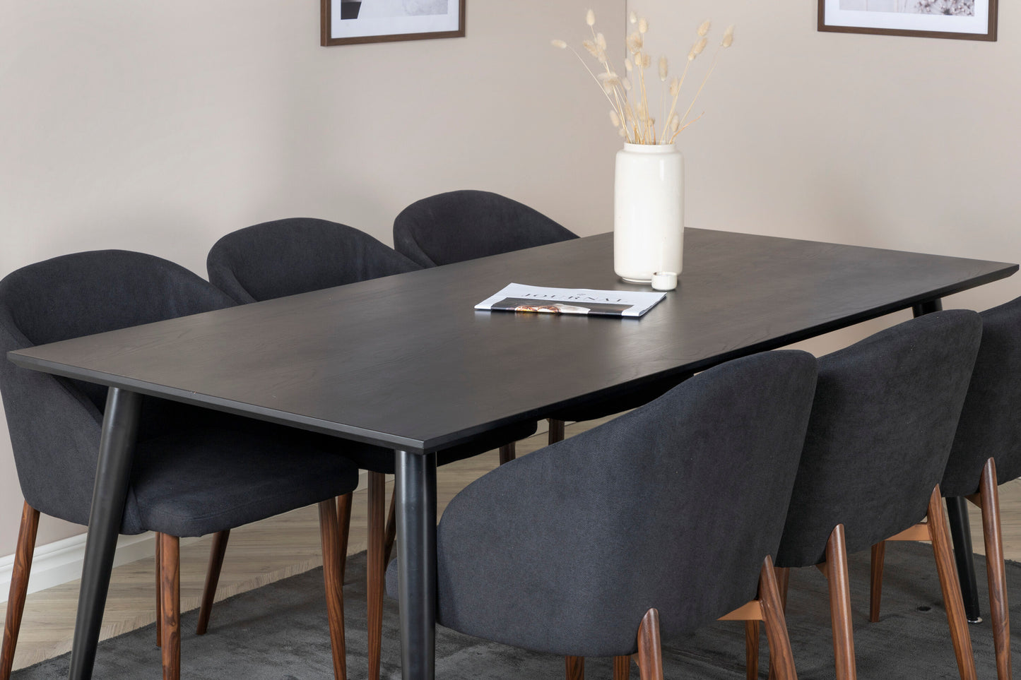 Dipp Matbord med Arch Stolarna Matgrupp