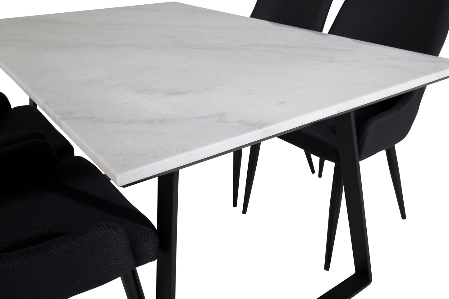 Estelle Matbord med Plaza Stolarna Matgrupp