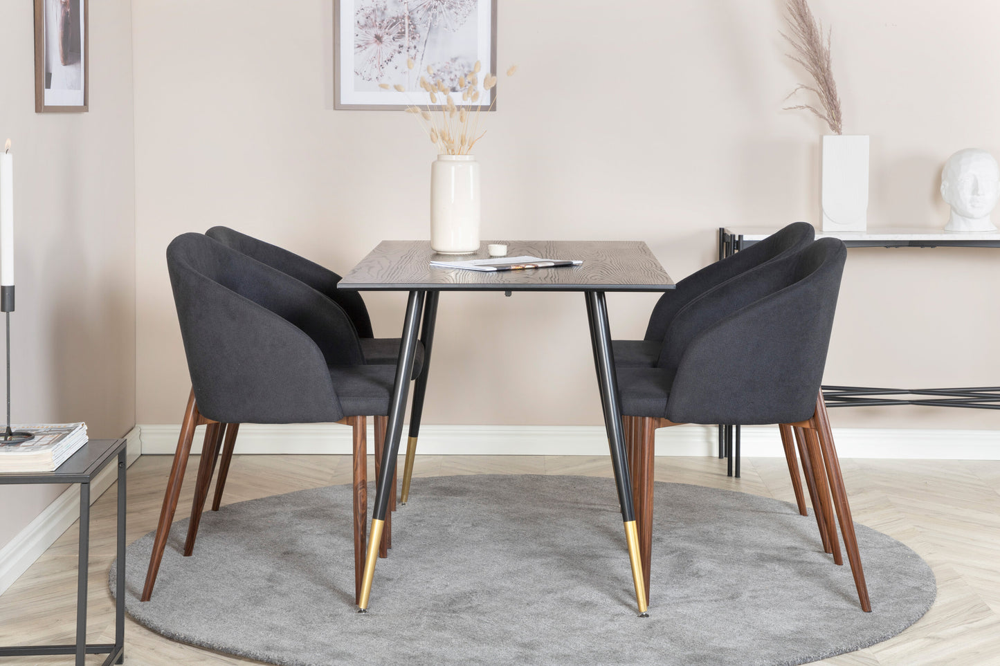 Dipp Matbord med Arch Stolarna Matgrupp