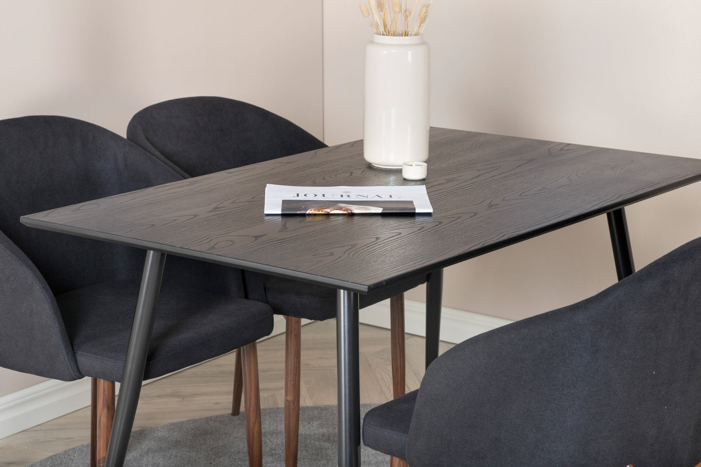 Dipp Matbord med Arch Stolarna Matgrupp