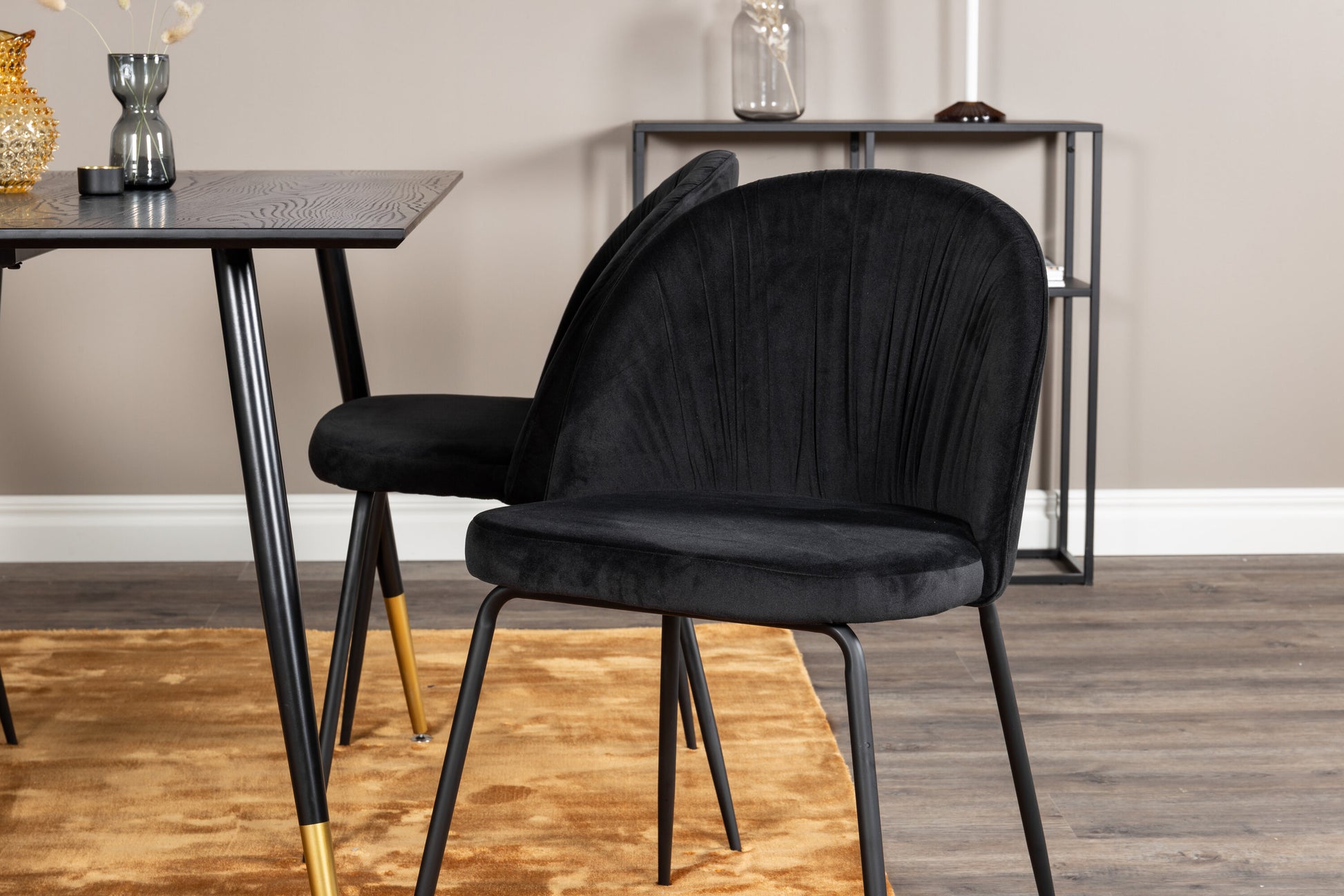 Dipp Matbord med Wrinkles Stolarna Matgrupp