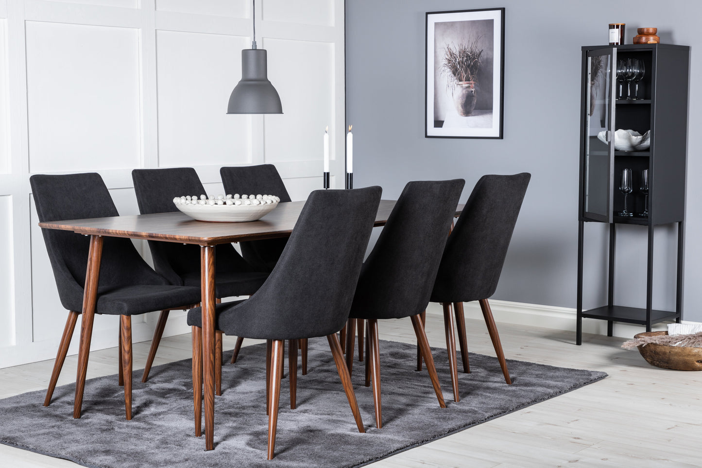 Polar Matbord med Leone Stolarna Matgrupp