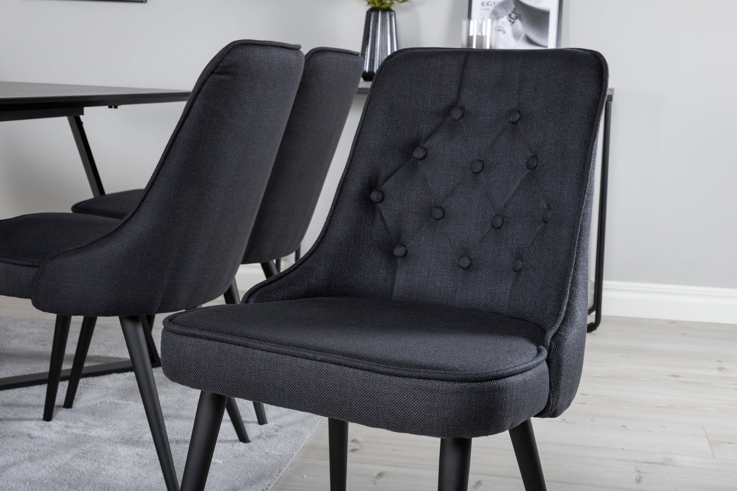 Marina Matbord med Velvet Deluxe Stolarna Matgrupp