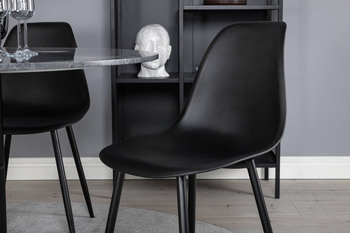 Estelle Matbord med Polar Stolarna – Bord: ⌀106 Stol: 58x81x45,5