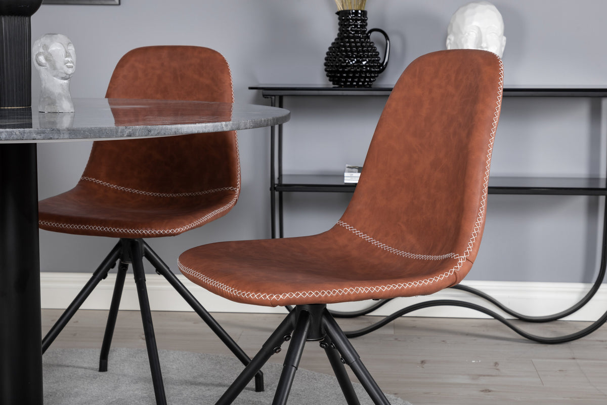 Estelle Matbord med Polar Stolarna – Bord: ⌀106 Stol: 54x88x44