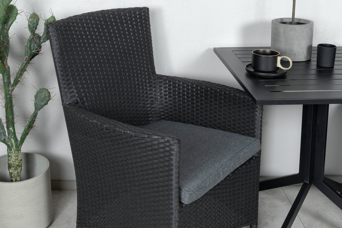 Way Rektangulär Matgrupp – Bord: 72x70x70 Stol: 65x92x58