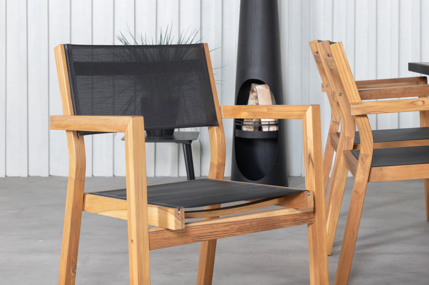 Khung Matbord med Venice Stolarna Matgrupp