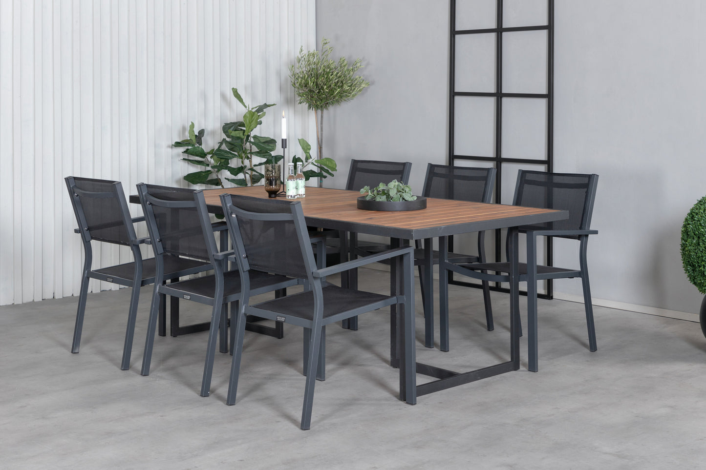 Khung Matbord med Copacabana Stolarna Matgrupp