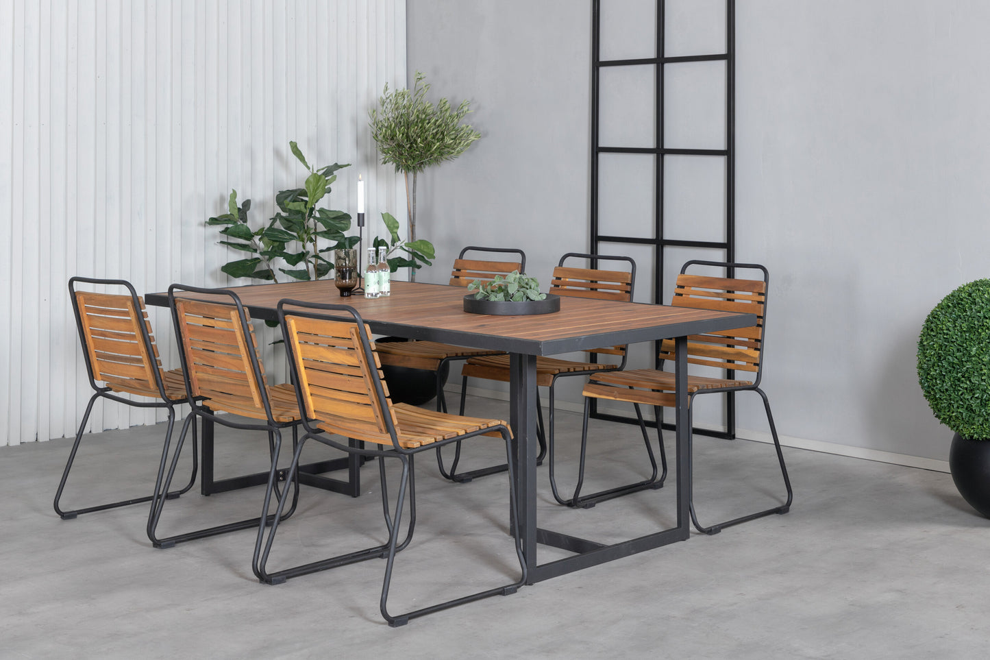 Khung Matbord med Bois Stolarna Matgrupp