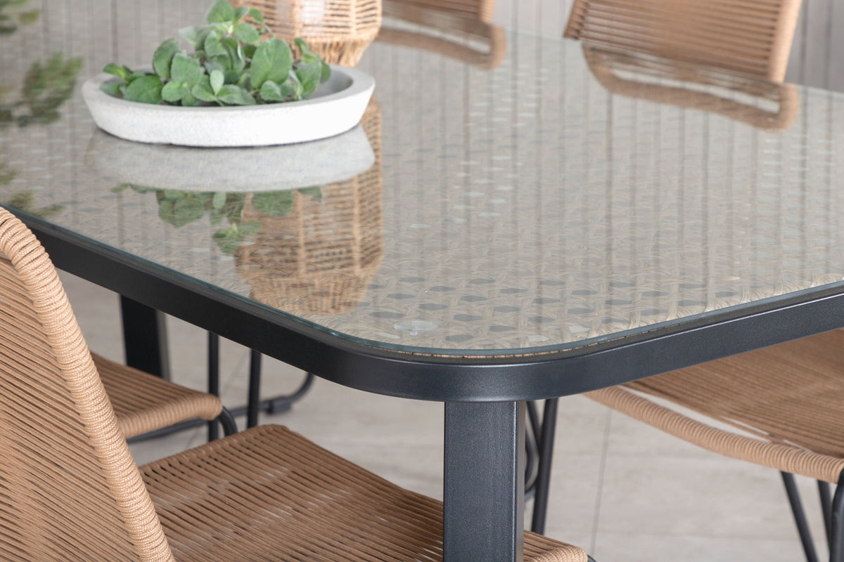 Paola Matbord med Lindos Stolarna – Bord: 74x200x100 Stol: 59x86x57
