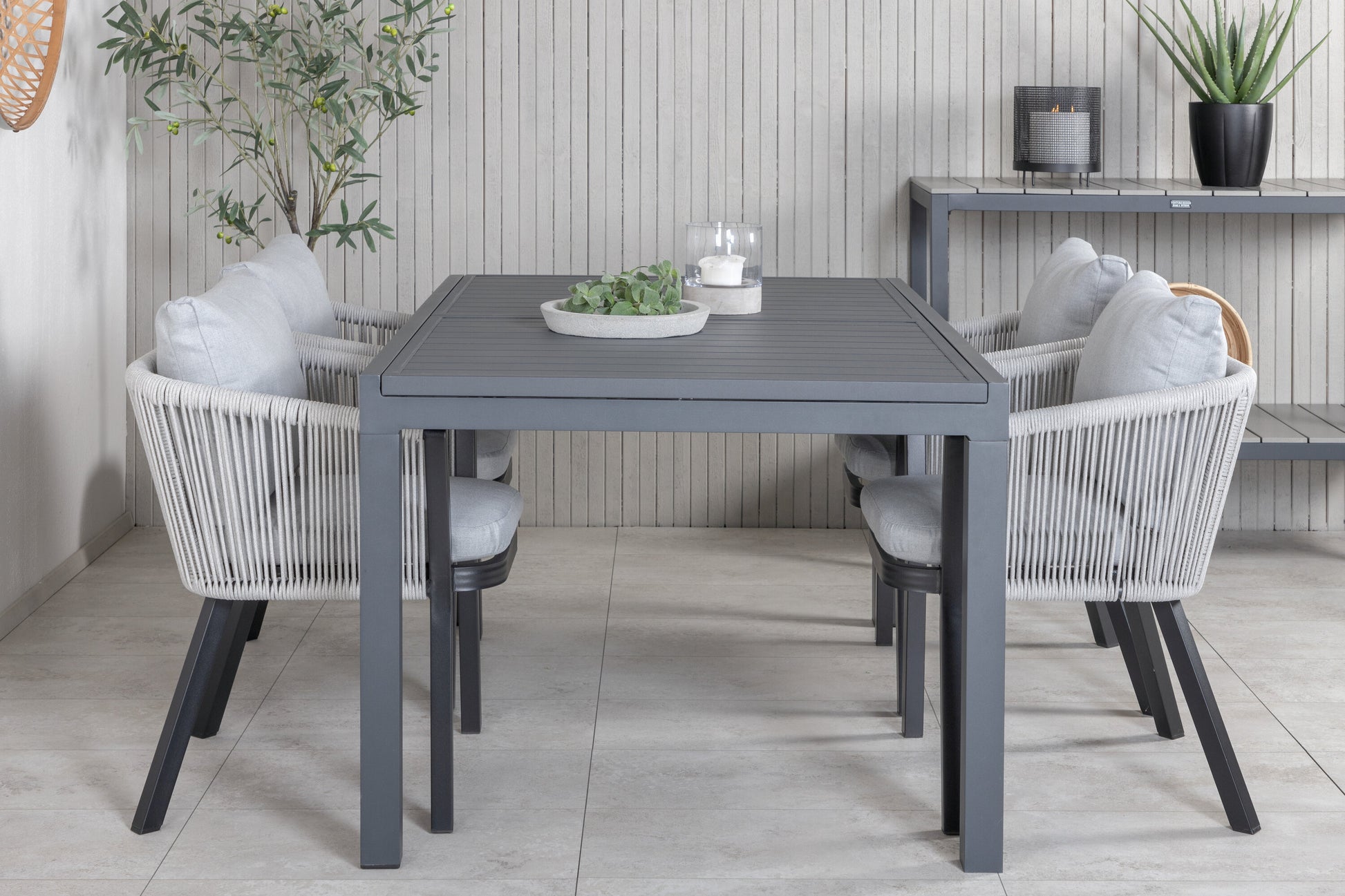 Marbella Matbord med Virya Stolarna Matgrupp