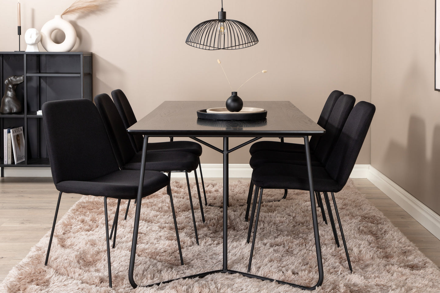 Petra Matbord med Muce Stolarna Matgrupp