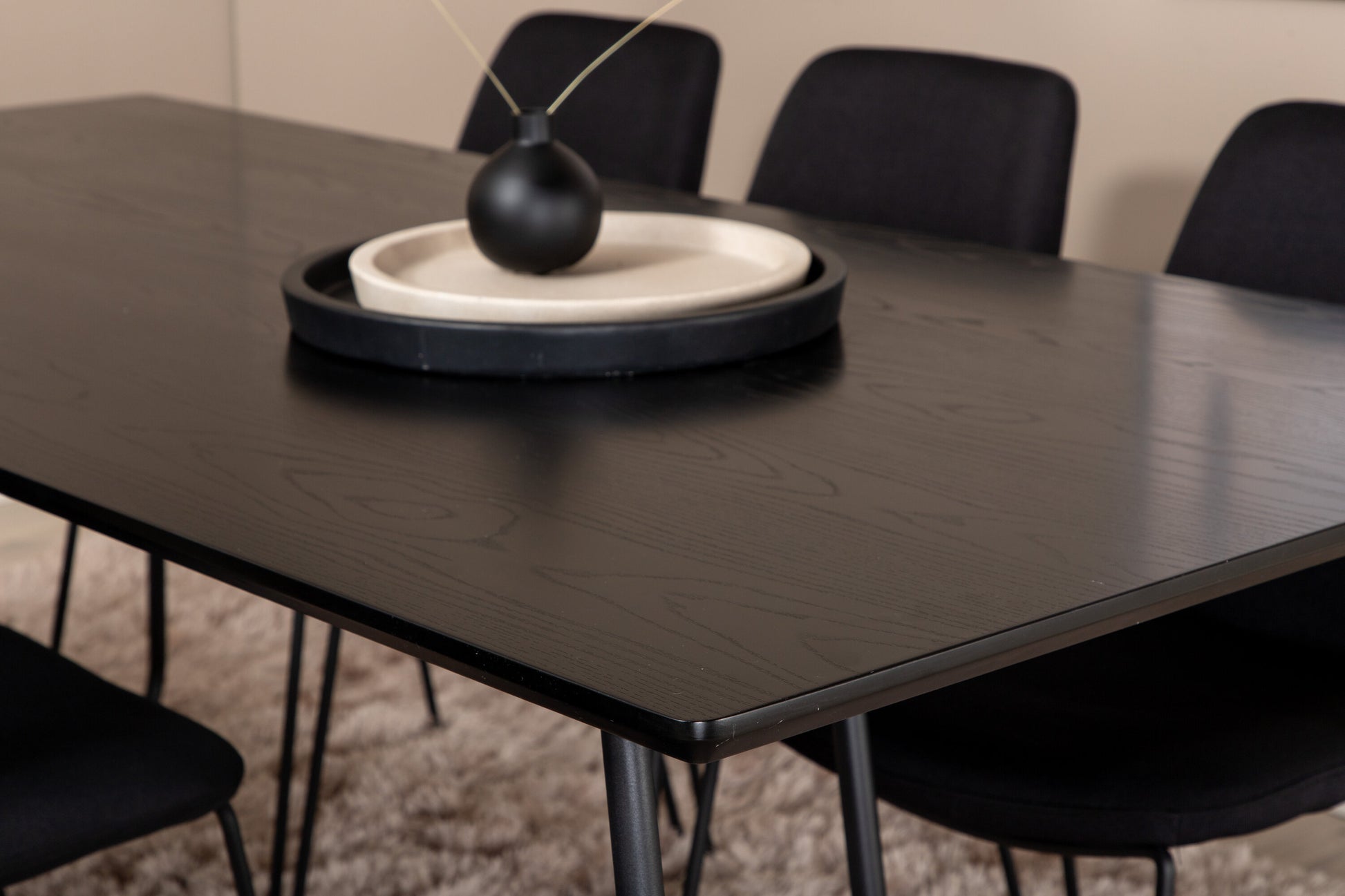 Petra Matbord med Muce Stolarna Matgrupp