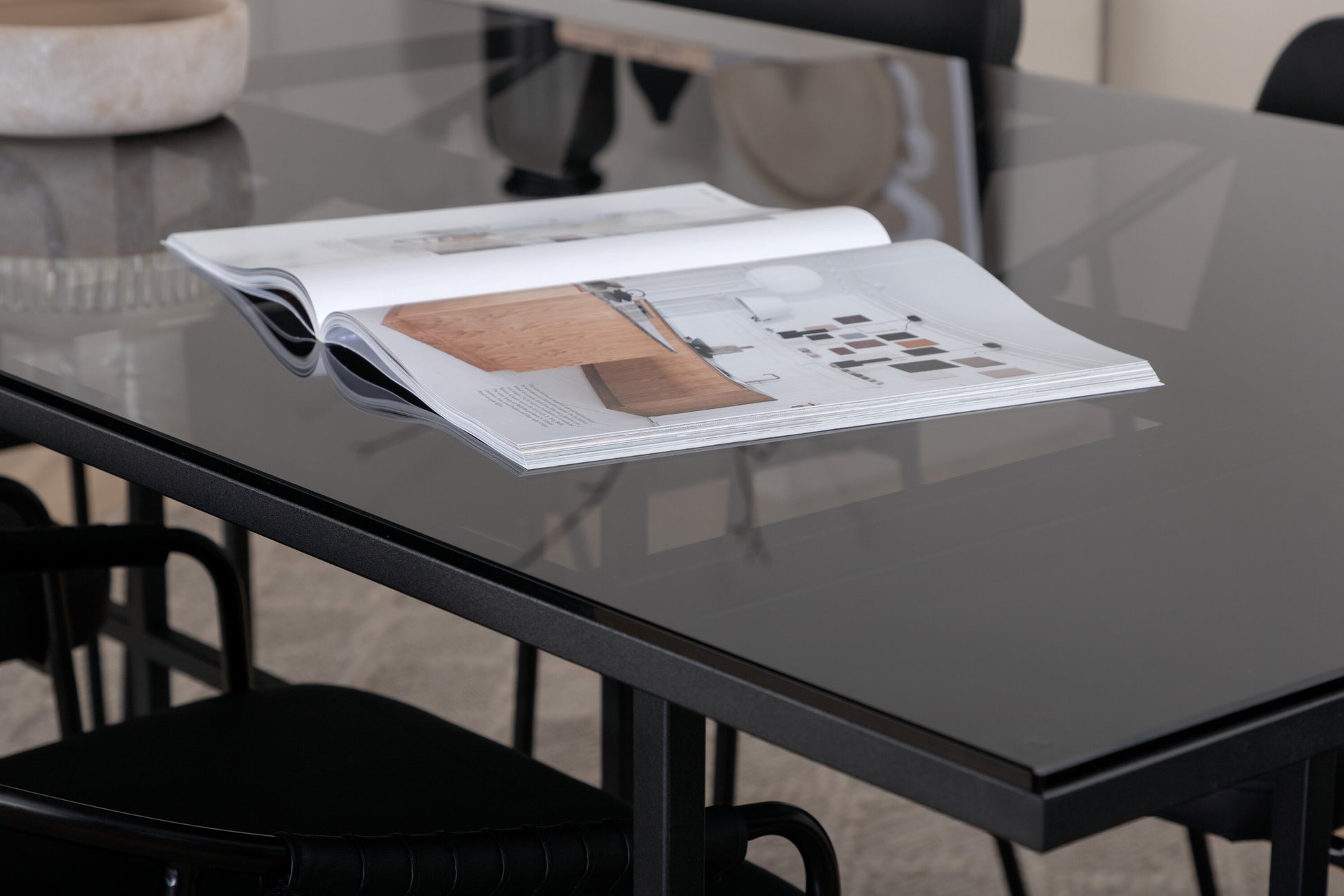 Leif Matbord med Tvist Stolarna Matgrupp