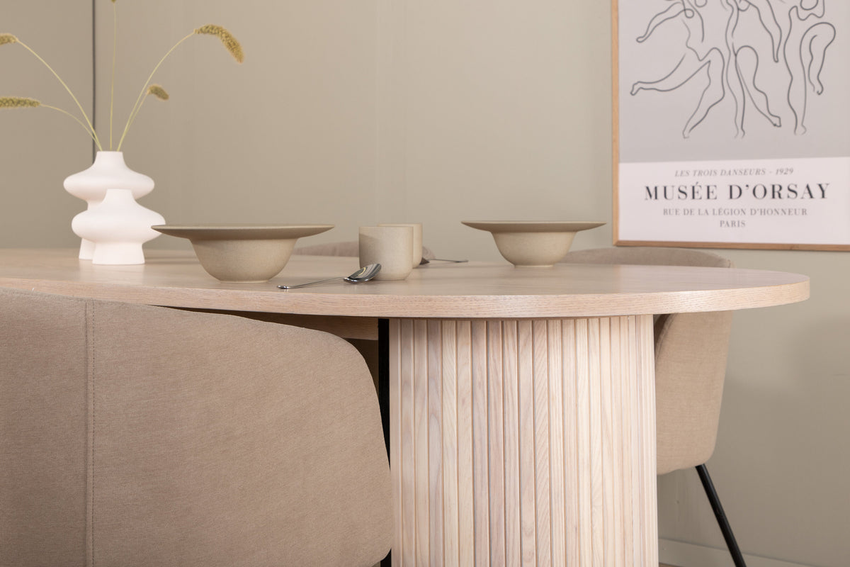 Bianca Matbord med Berit Stolarna – Bord: 75x200x90 Stol: 55x78x55