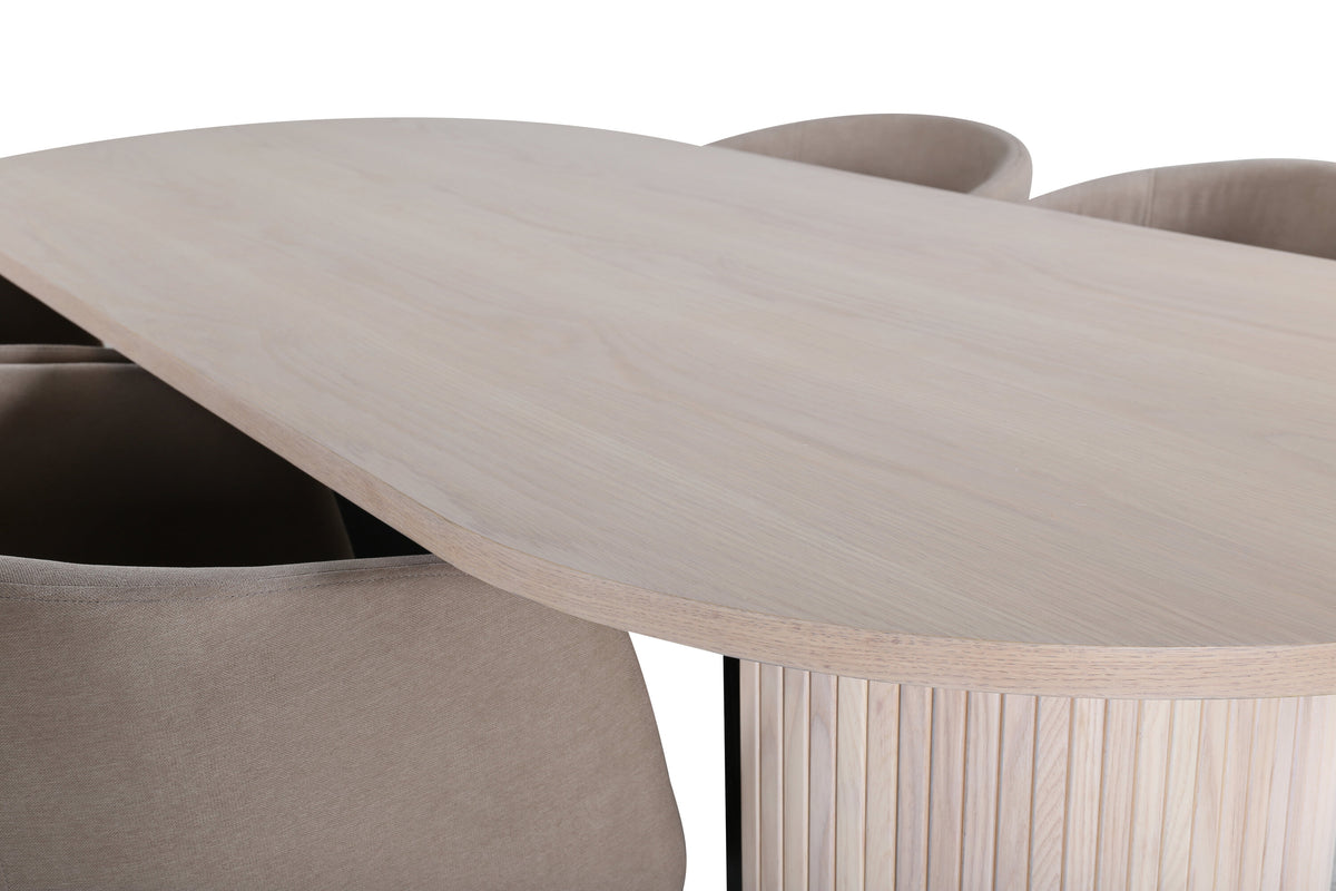 Bianca Matbord med Berit Stolarna – Bord: 75x200x90 Stol: 55x78x55