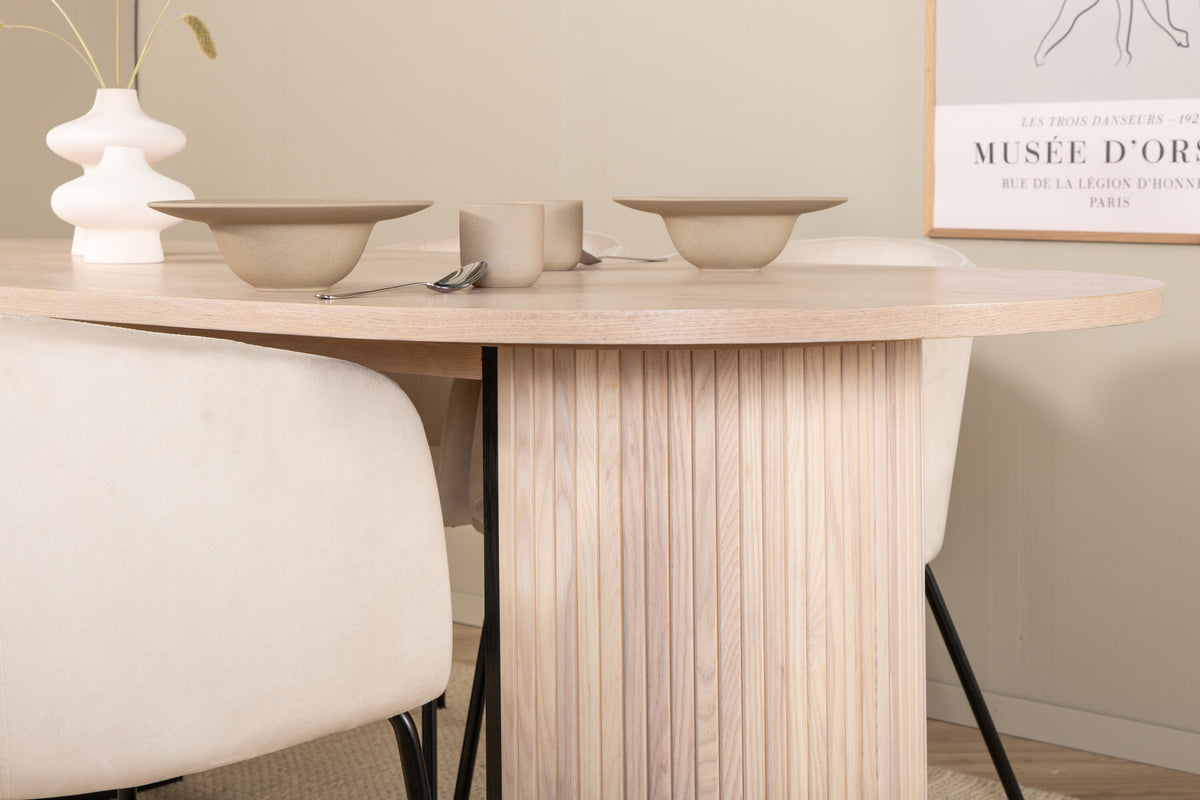 Bianca Matbord med Berit Stolarna – Bord: 75x200x90 Stol: 55x78x55