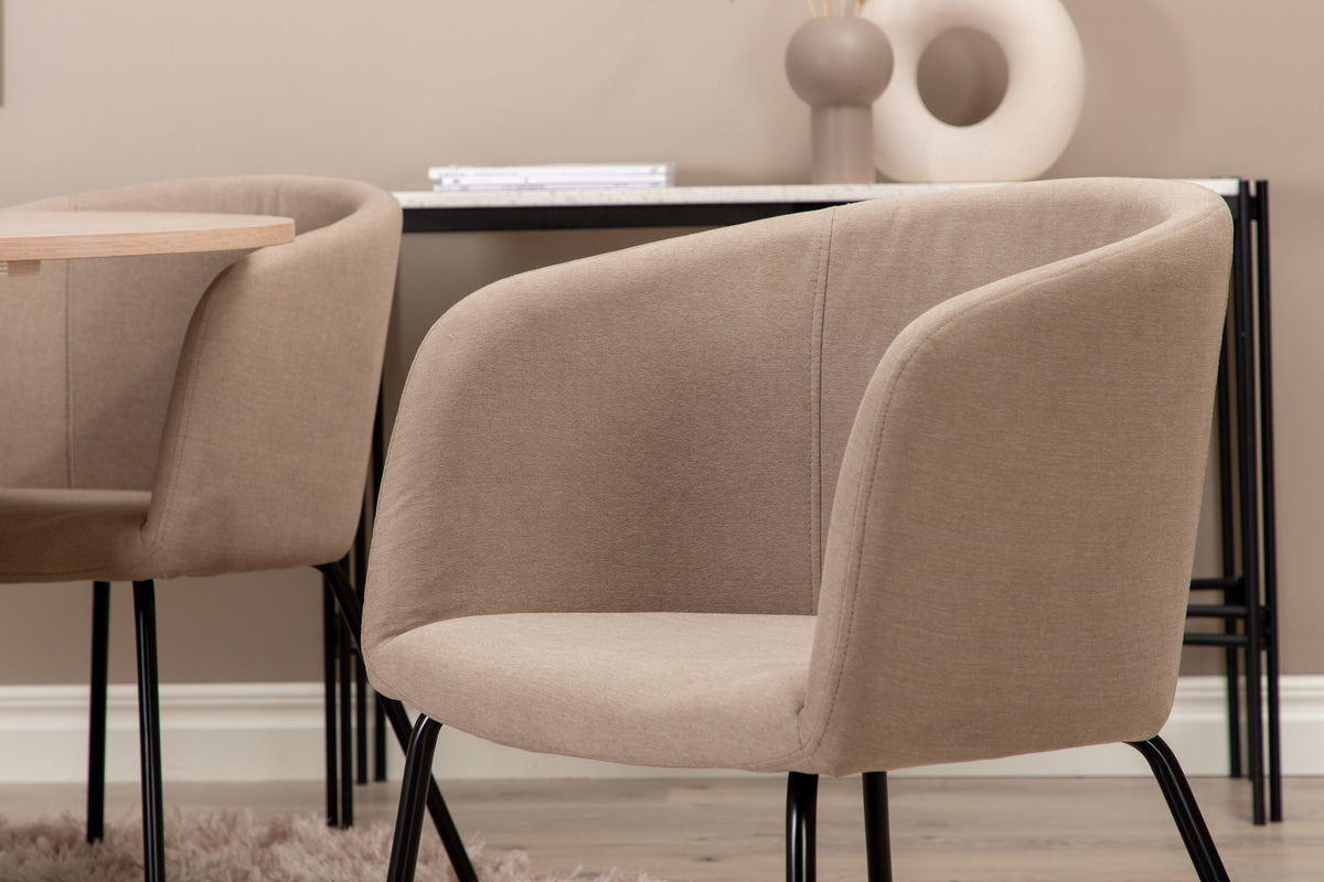 Bianca Matbord med Berit Stolarna – Bord: ⌀110 Stol: 55x78x55