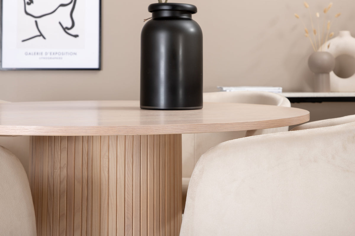 Bianca Matbord med Berit Stolarna – Bord: ⌀110 Stol: 55x78x55