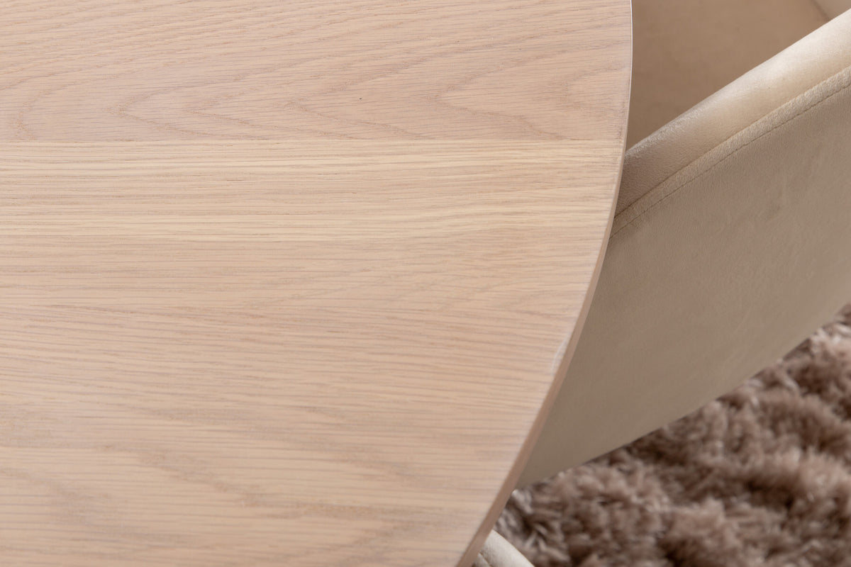 Bianca Matbord med Berit Stolarna – Bord: ⌀110 Stol: 55x78x55
